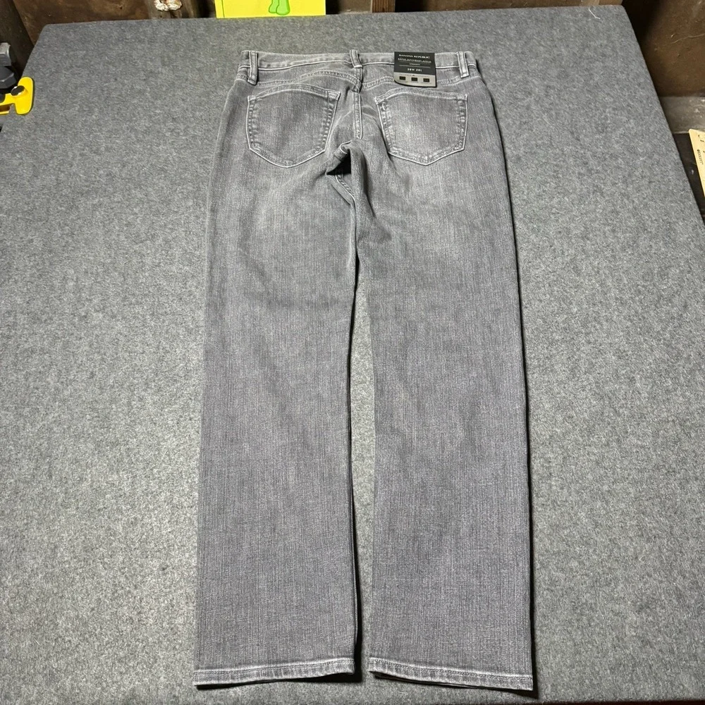 Banana Republic Men's Straight Fit‎ Size 28x28 Rapid Movement Stretch Denim New